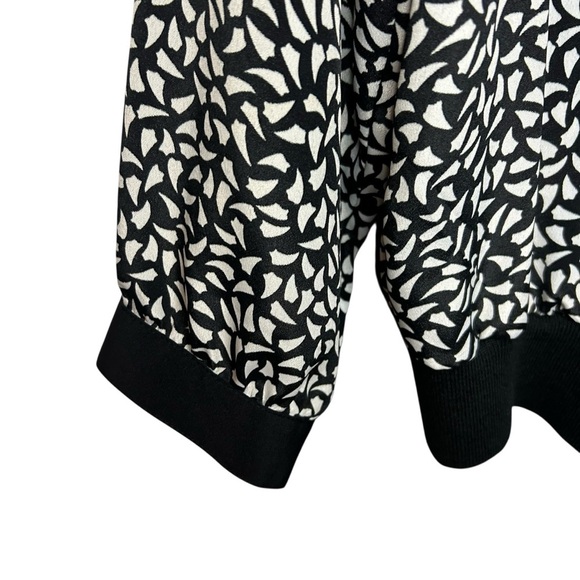 Andrea Gayle Black White Print Blouse Size XL Button Front Top - Picture 4 of 11